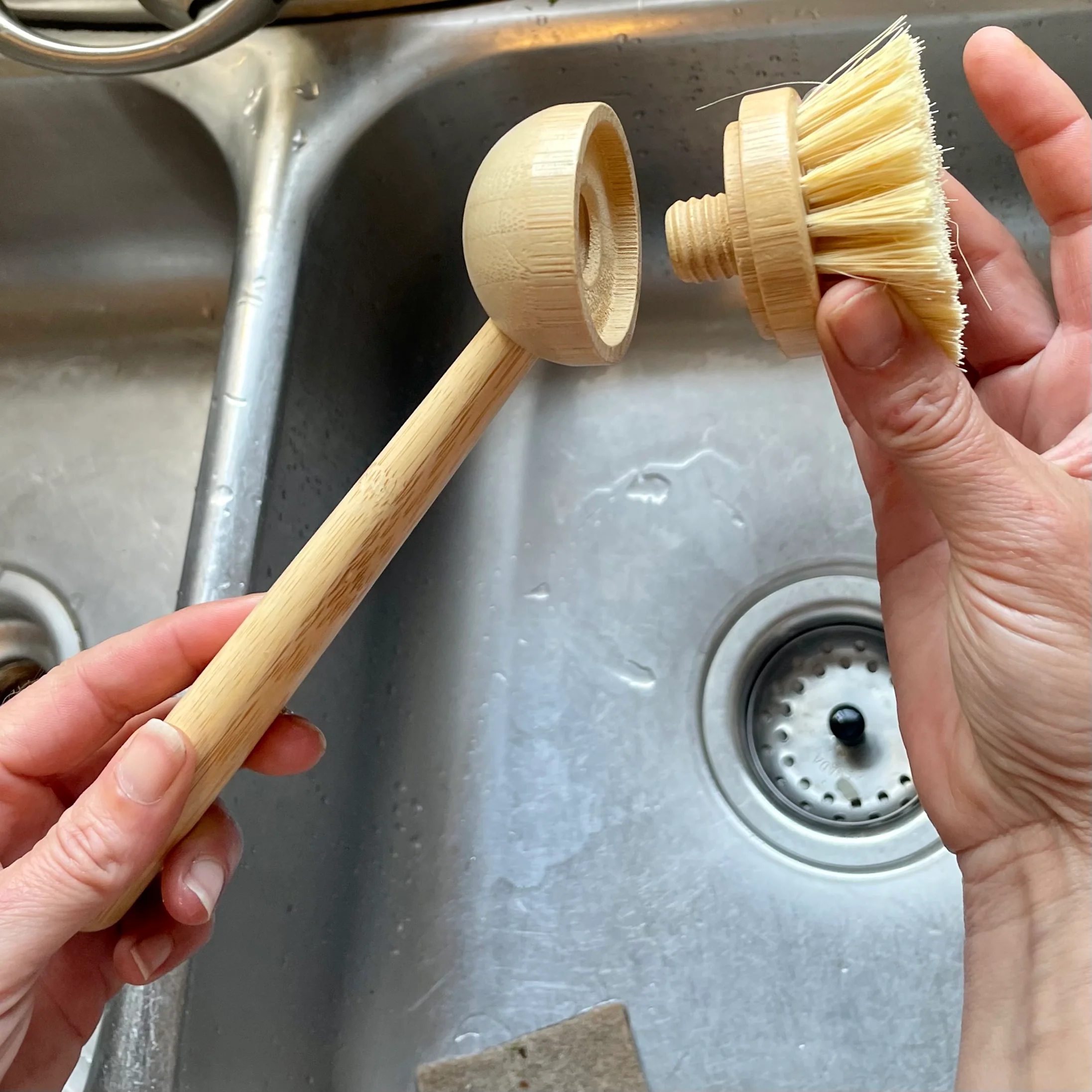 Brosse en bois à vaisselle (longue) - avec une tête remplaçable - Image 3