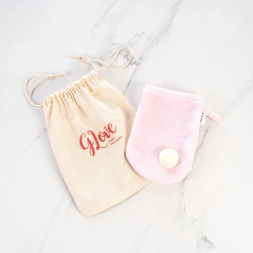 Gant démaquillant avec de l'eau seulement - Image 4